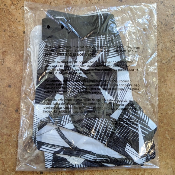 Asics Geometric Team Short NWT - Picture 4 of 5